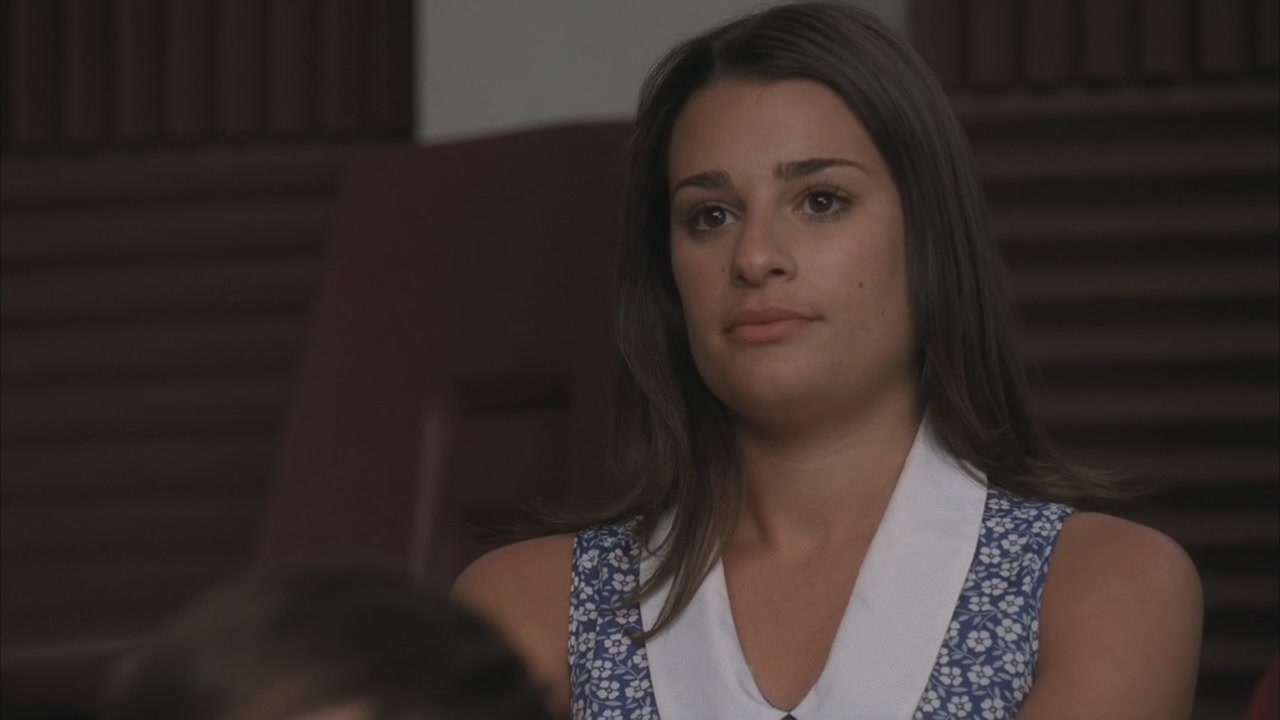 Glee220-0100.jpg