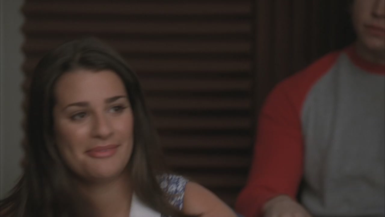 Glee220-0112.jpg