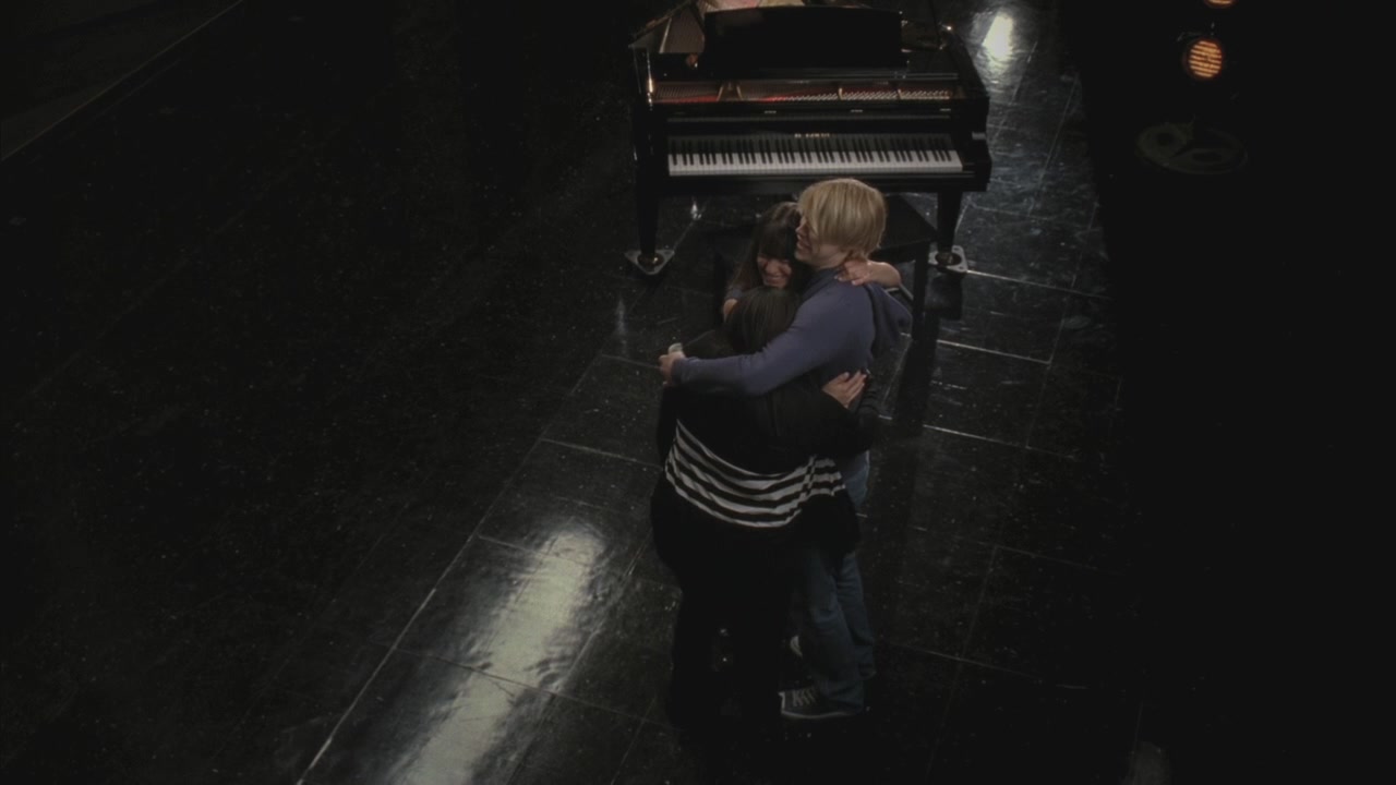 Glee220-0208.jpg