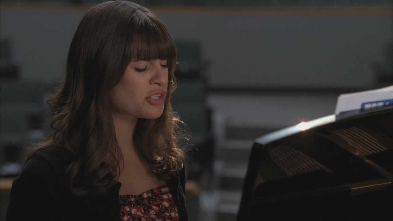 Glee220-0301.jpg