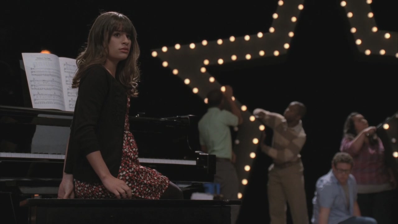 Glee220-0317.jpg