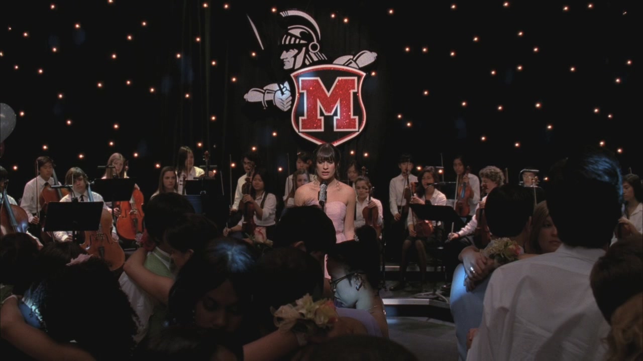 Glee220-0800.jpg