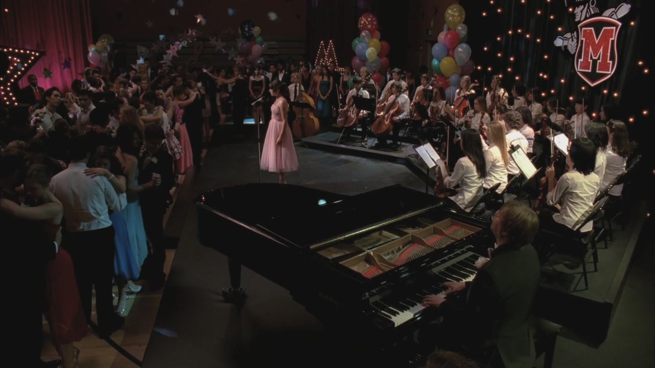 Glee220-0801.jpg