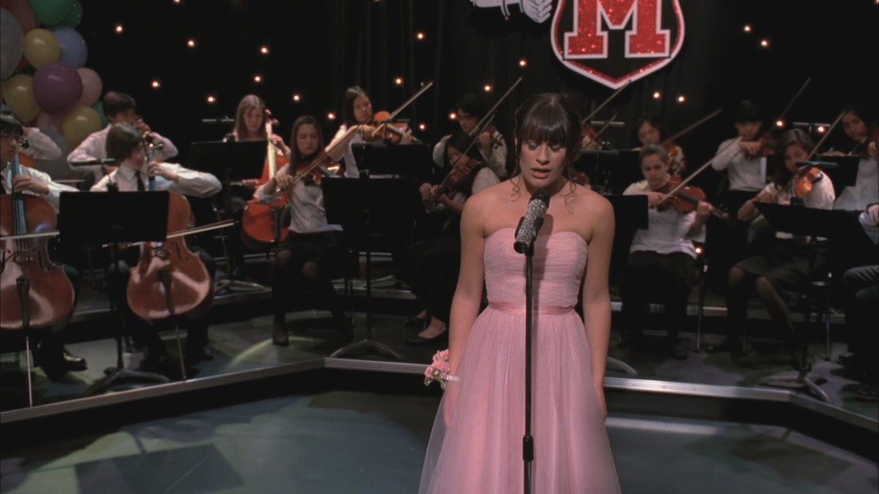 Glee220-0814.jpg