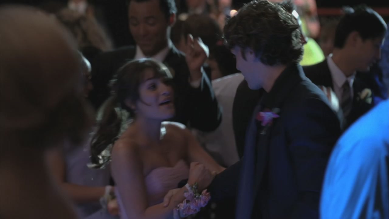 Glee220-0927.jpg