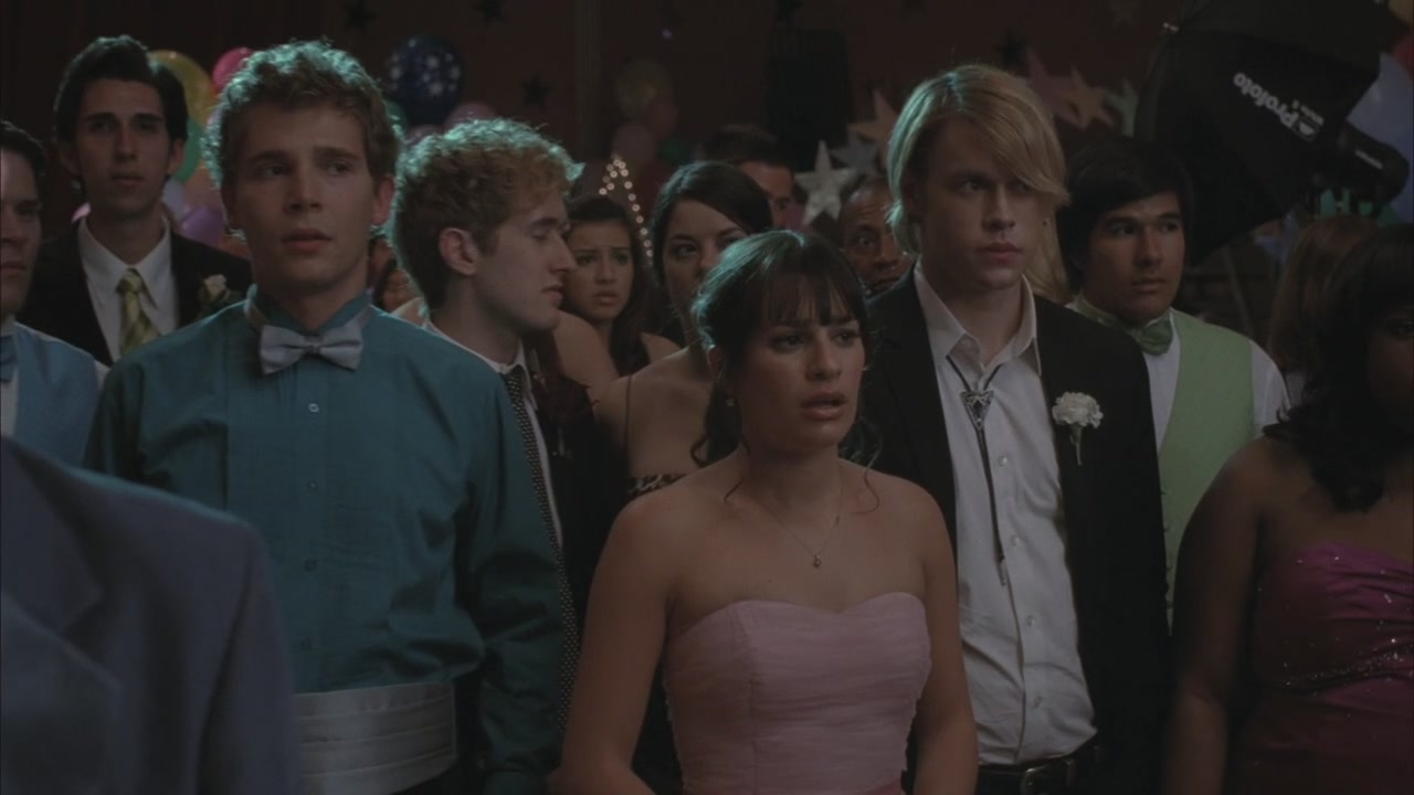 Glee220-1013.jpg