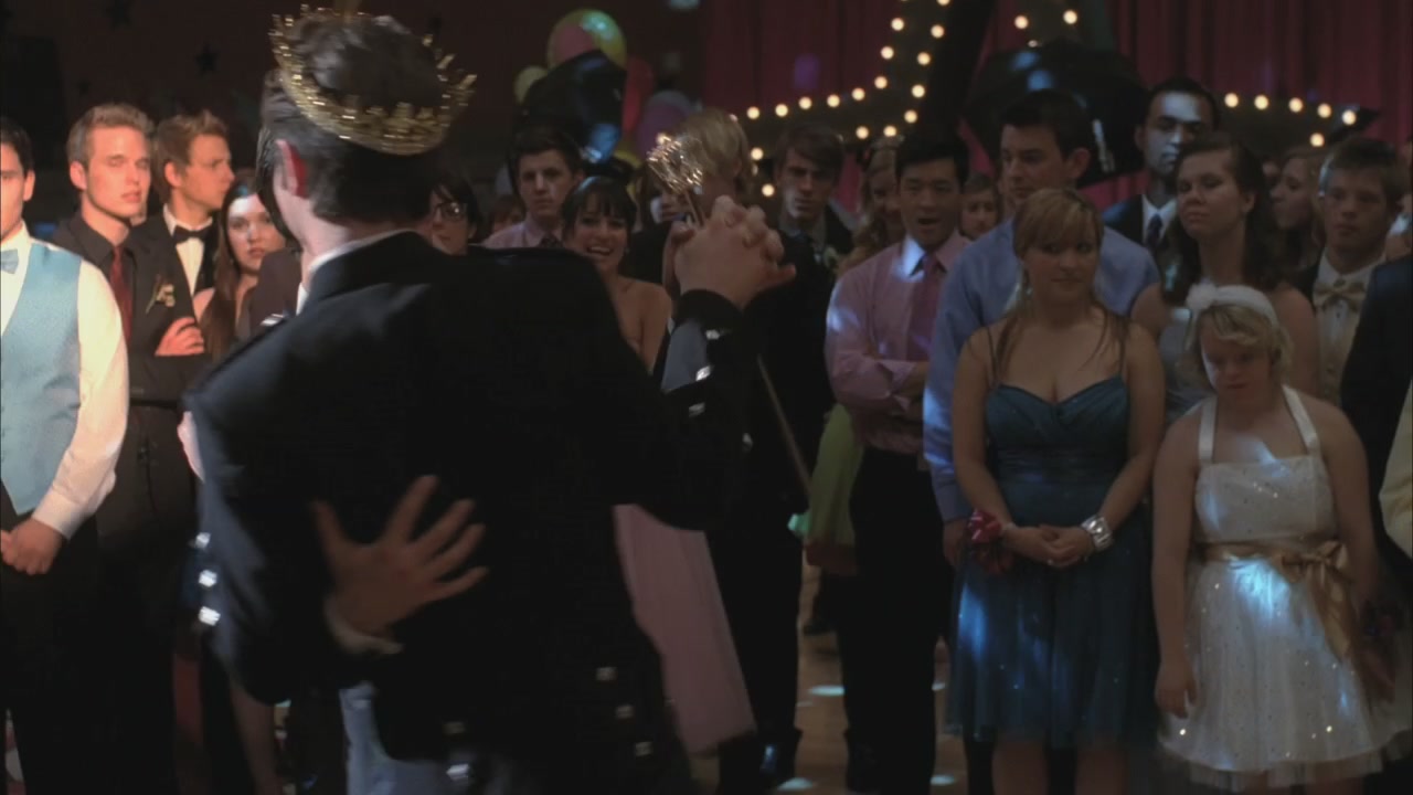 Glee220-1206.jpg