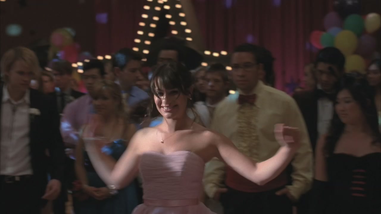 Glee220-1208.jpg