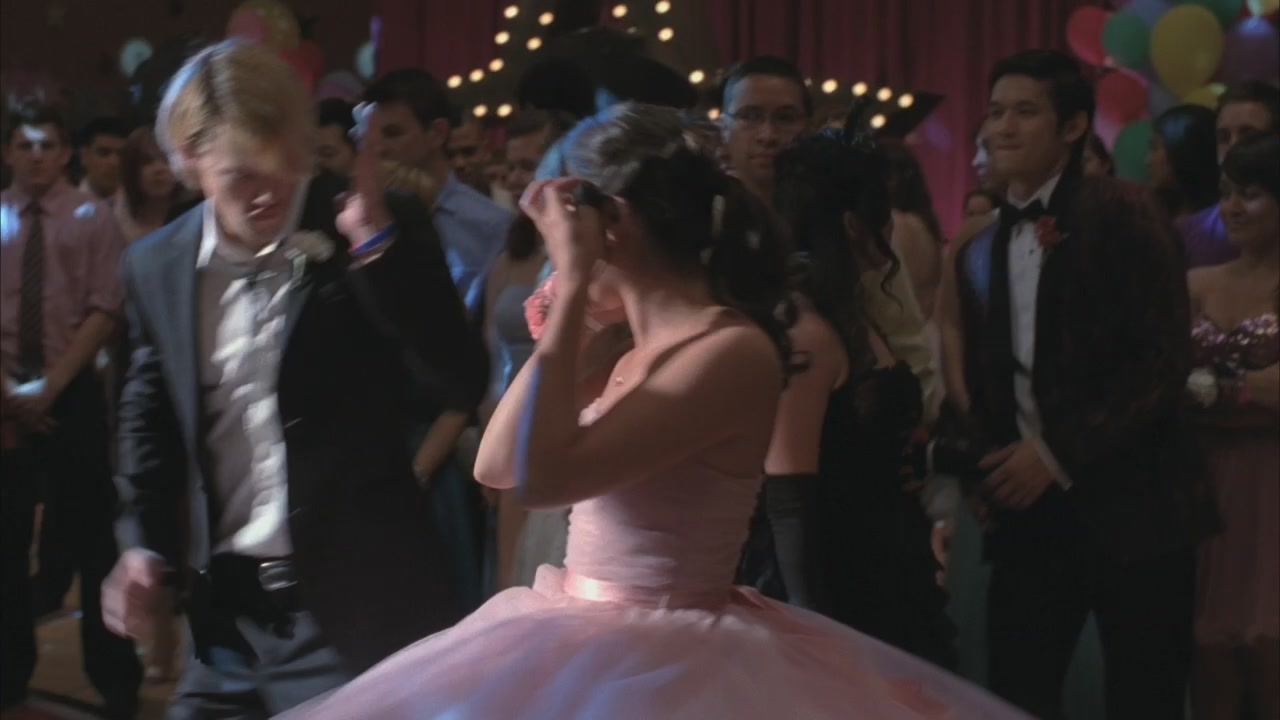 Glee220-1209.jpg