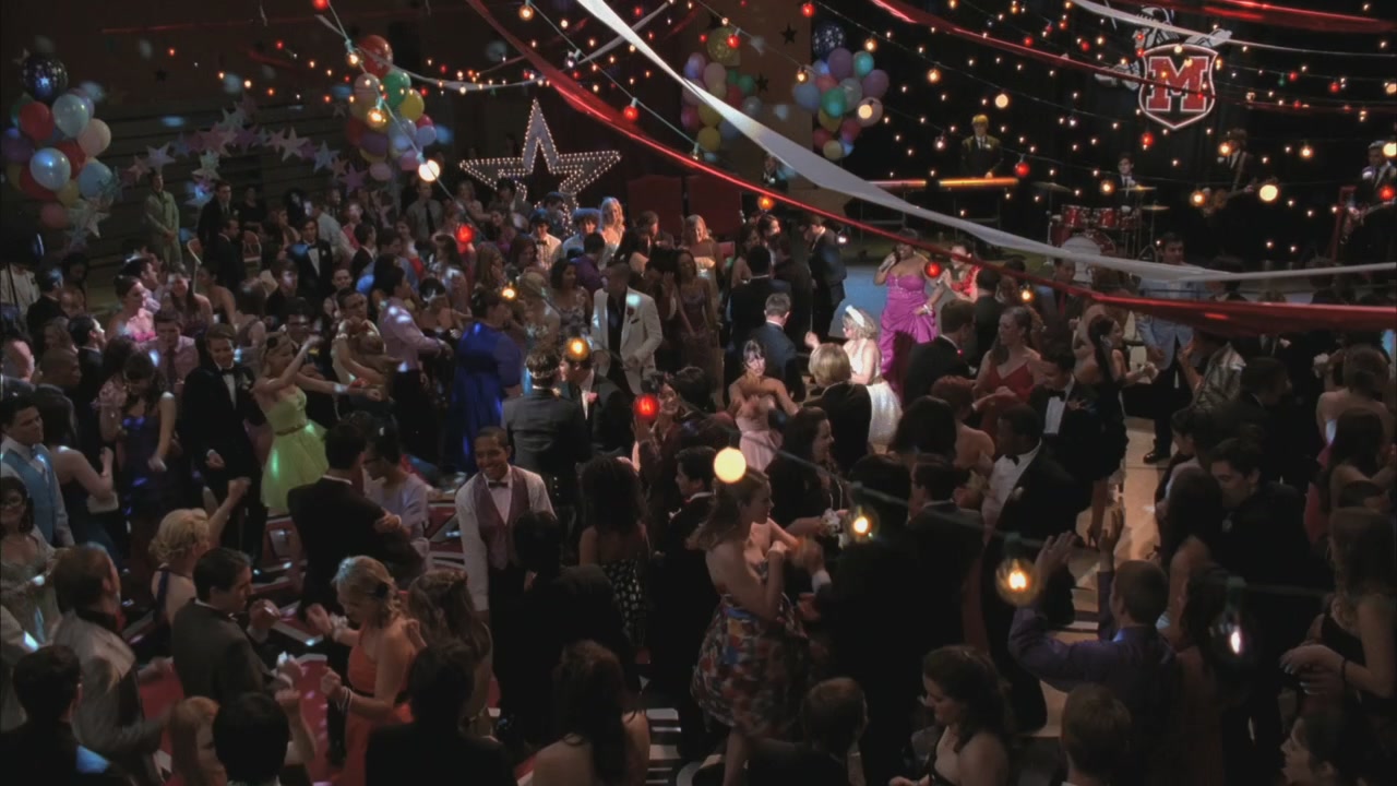 Glee220-1220.jpg