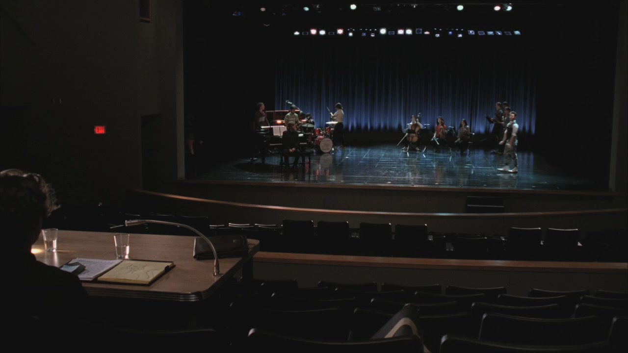Glee221-0420.jpg