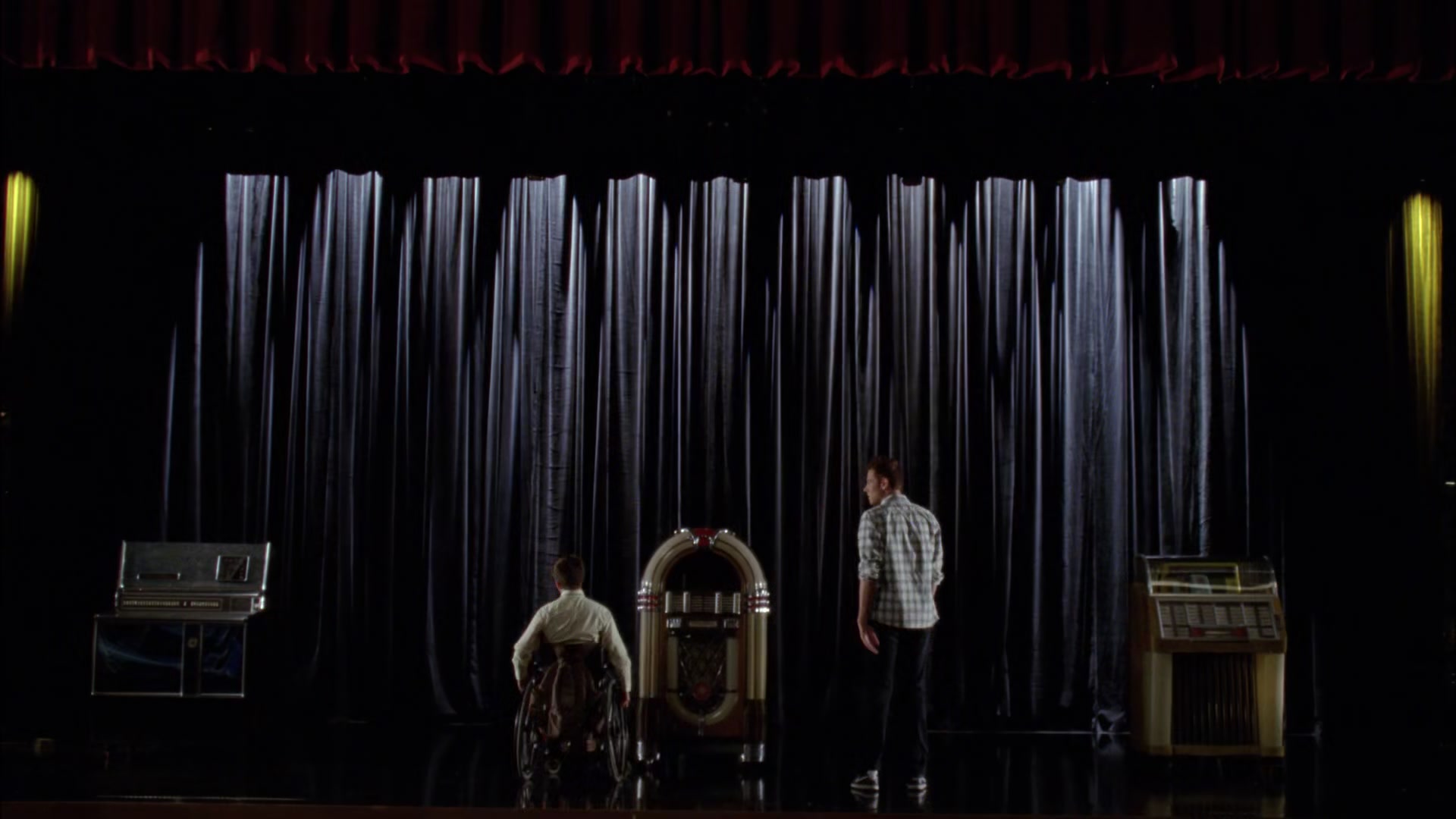 Glee405-0524.jpg