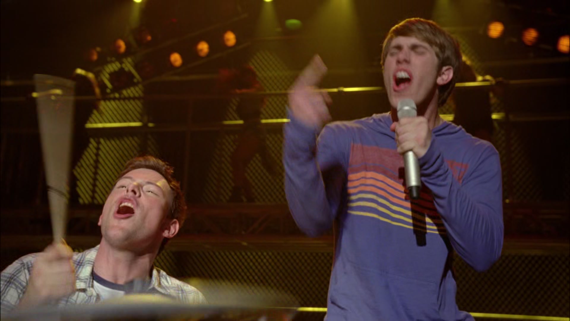 Glee405-0600.jpg