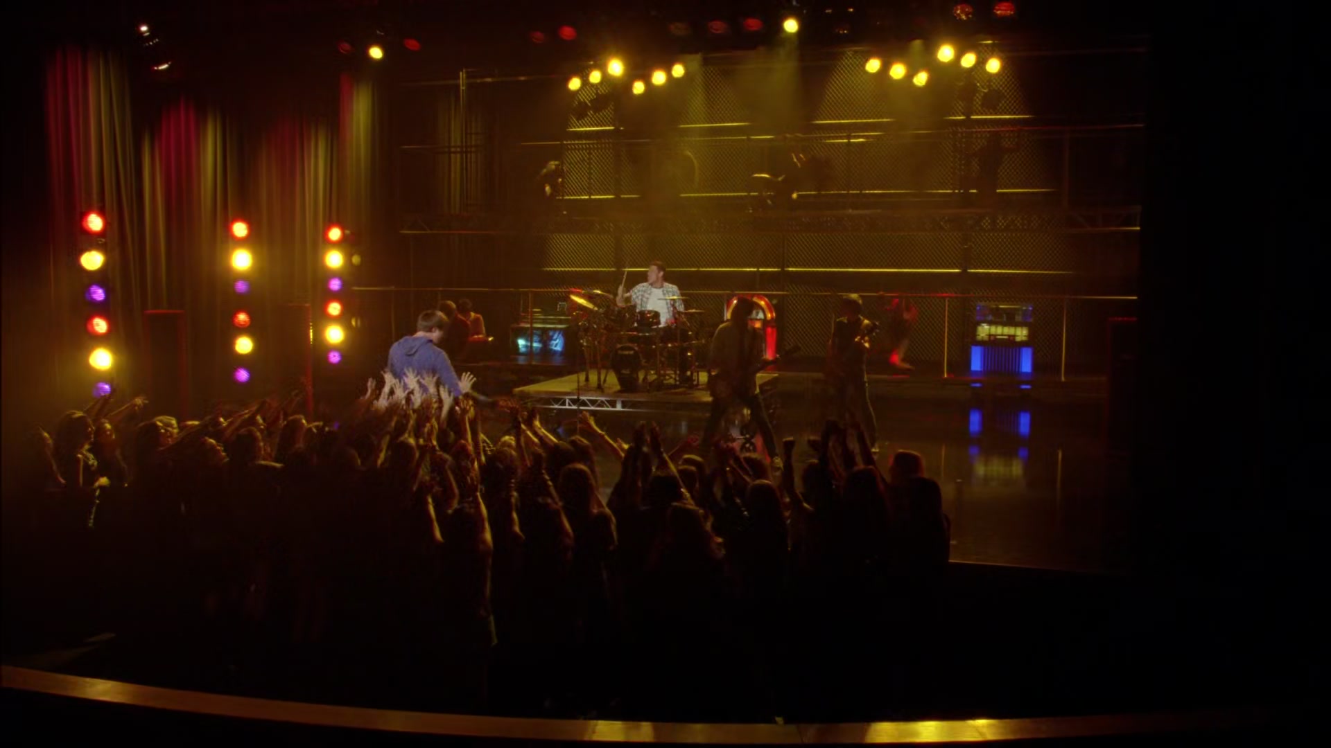 Glee405-0625.jpg