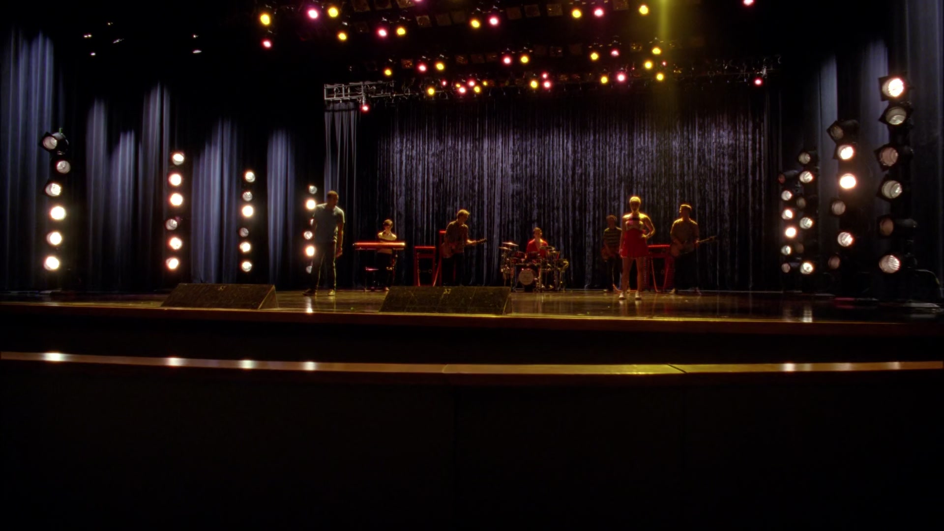 Glee405-0707.jpg