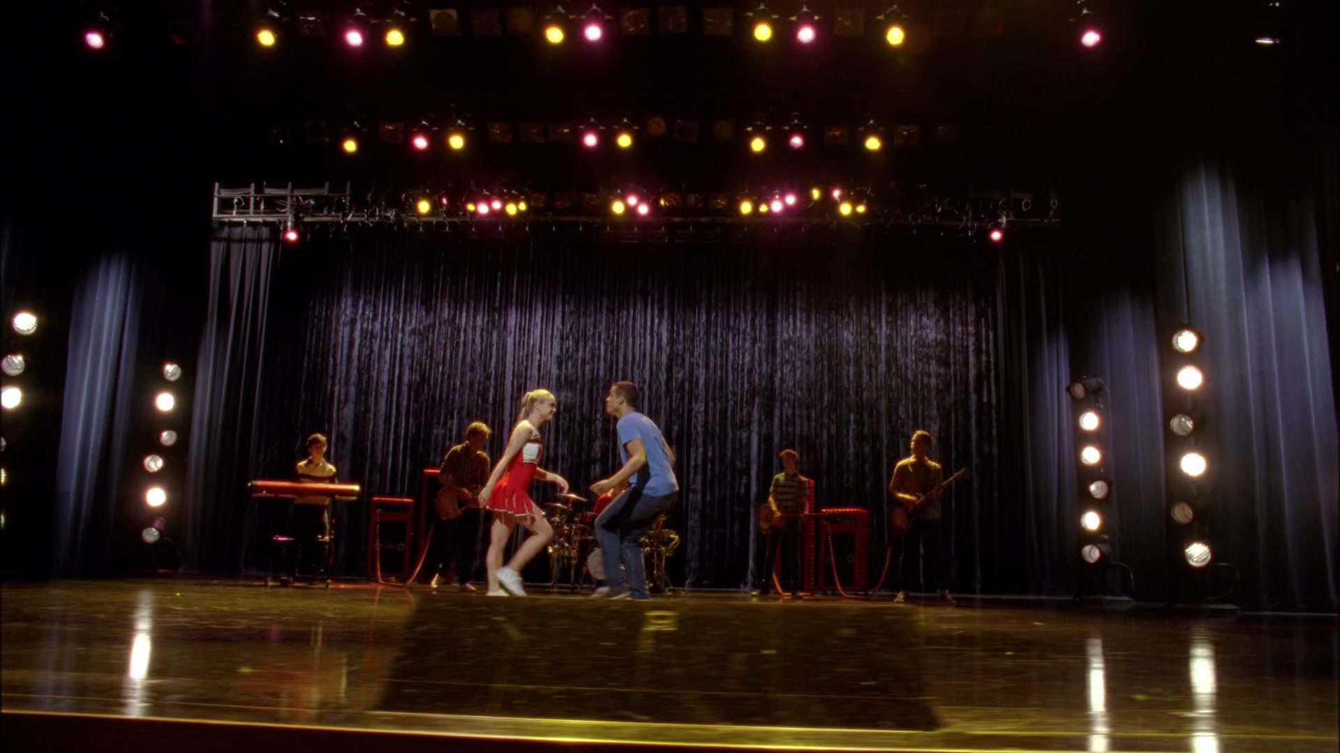 Glee405-0715.jpg