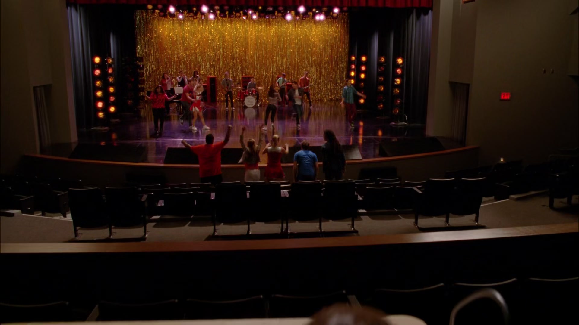Glee405-1005.jpg