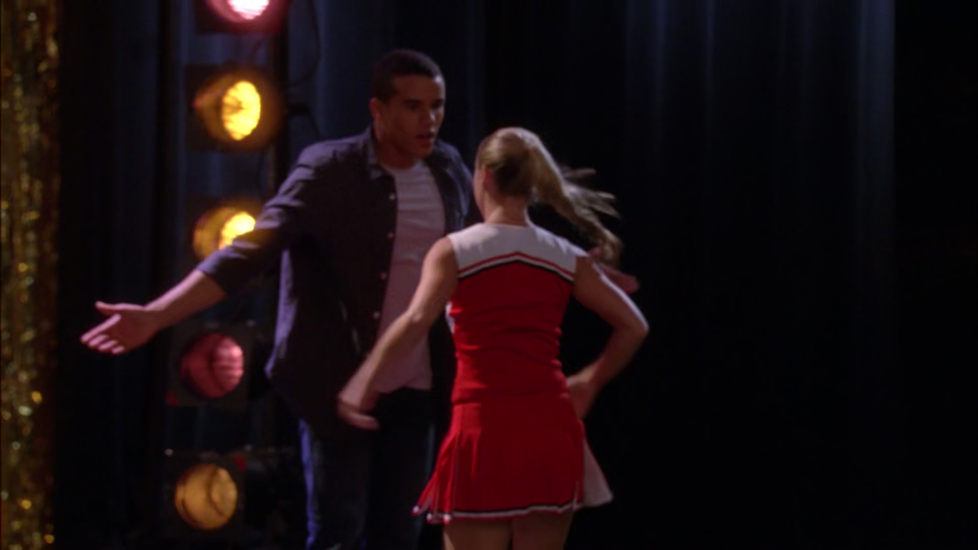 Glee405-1010.jpg