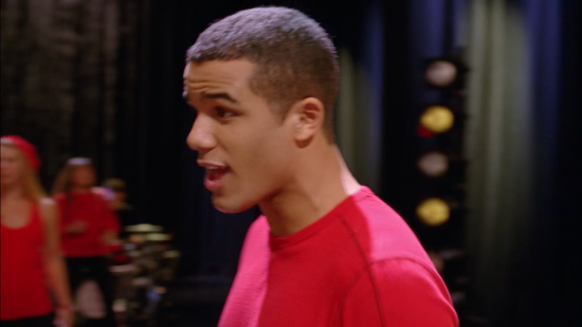 Glee407-1222.jpg