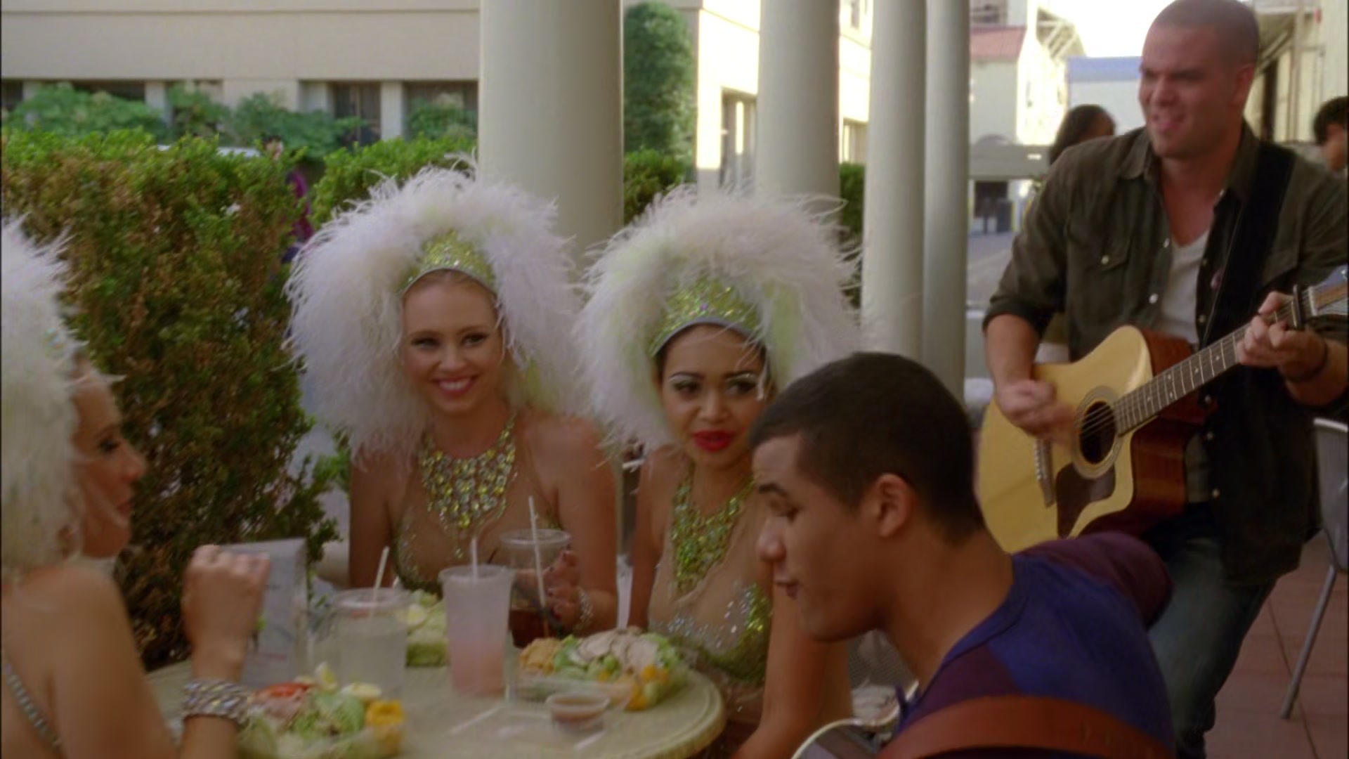 Glee410-0610.jpg