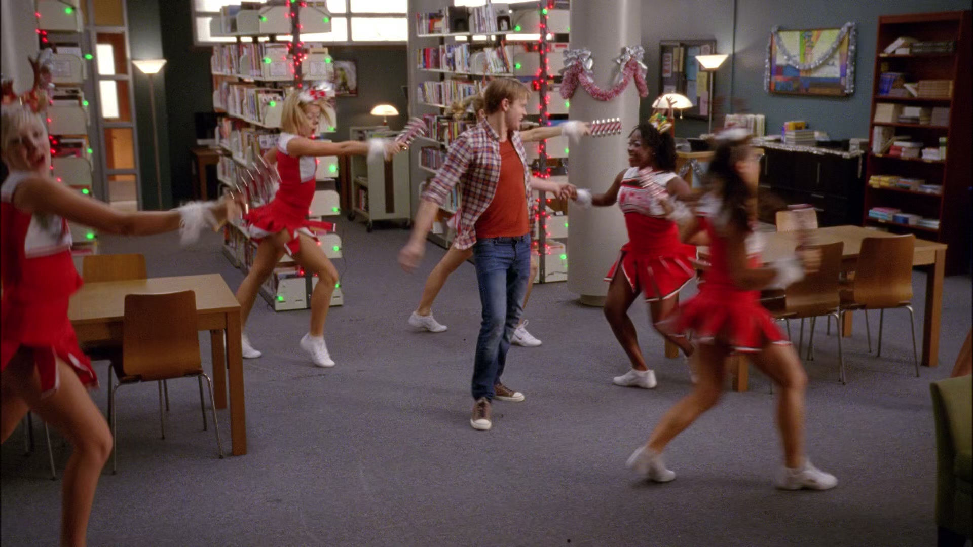 Glee410-0835.jpg
