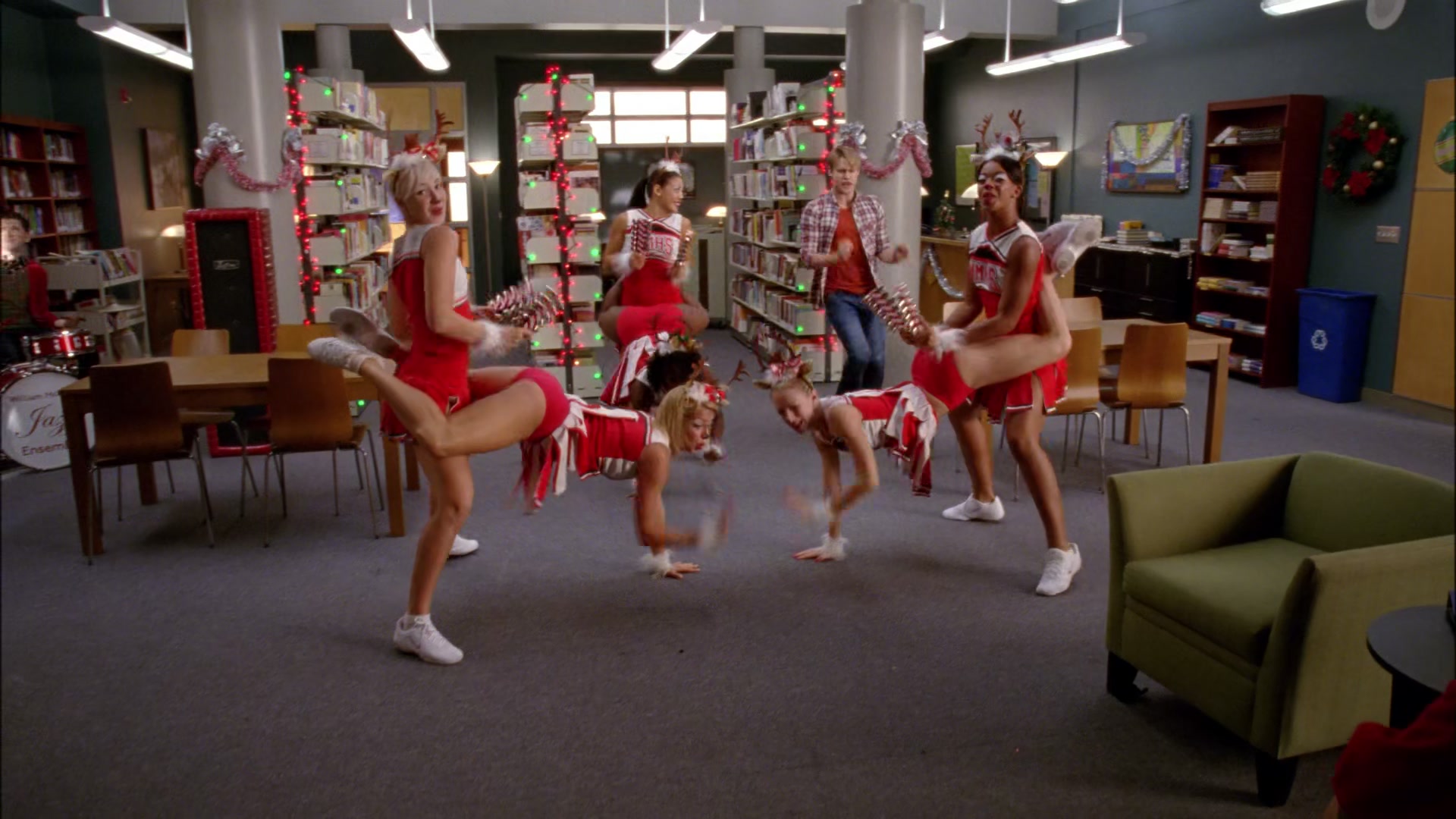Glee410-0845.jpg