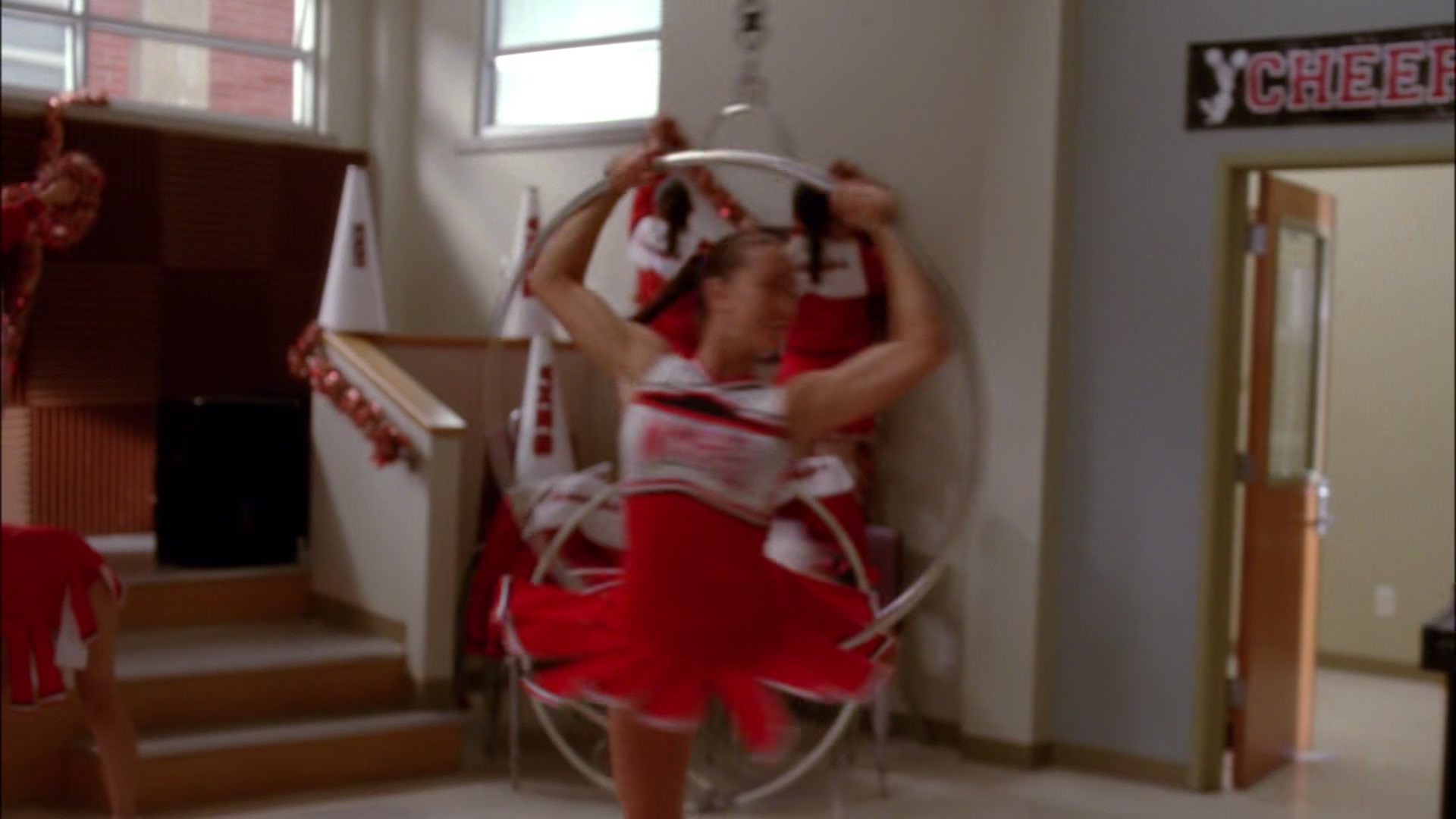 Glee410-1025.jpg
