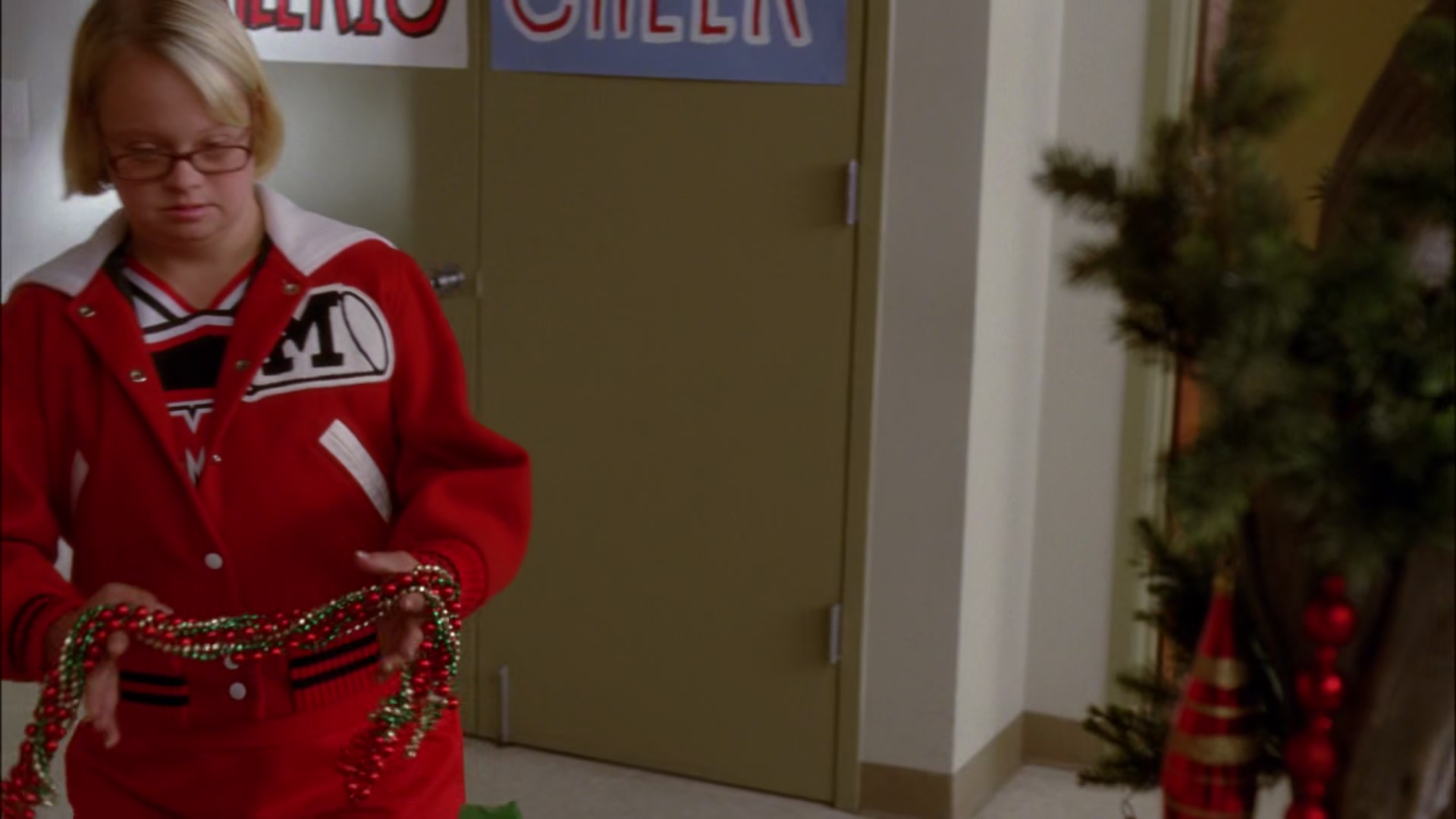 Glee410-1027.jpg