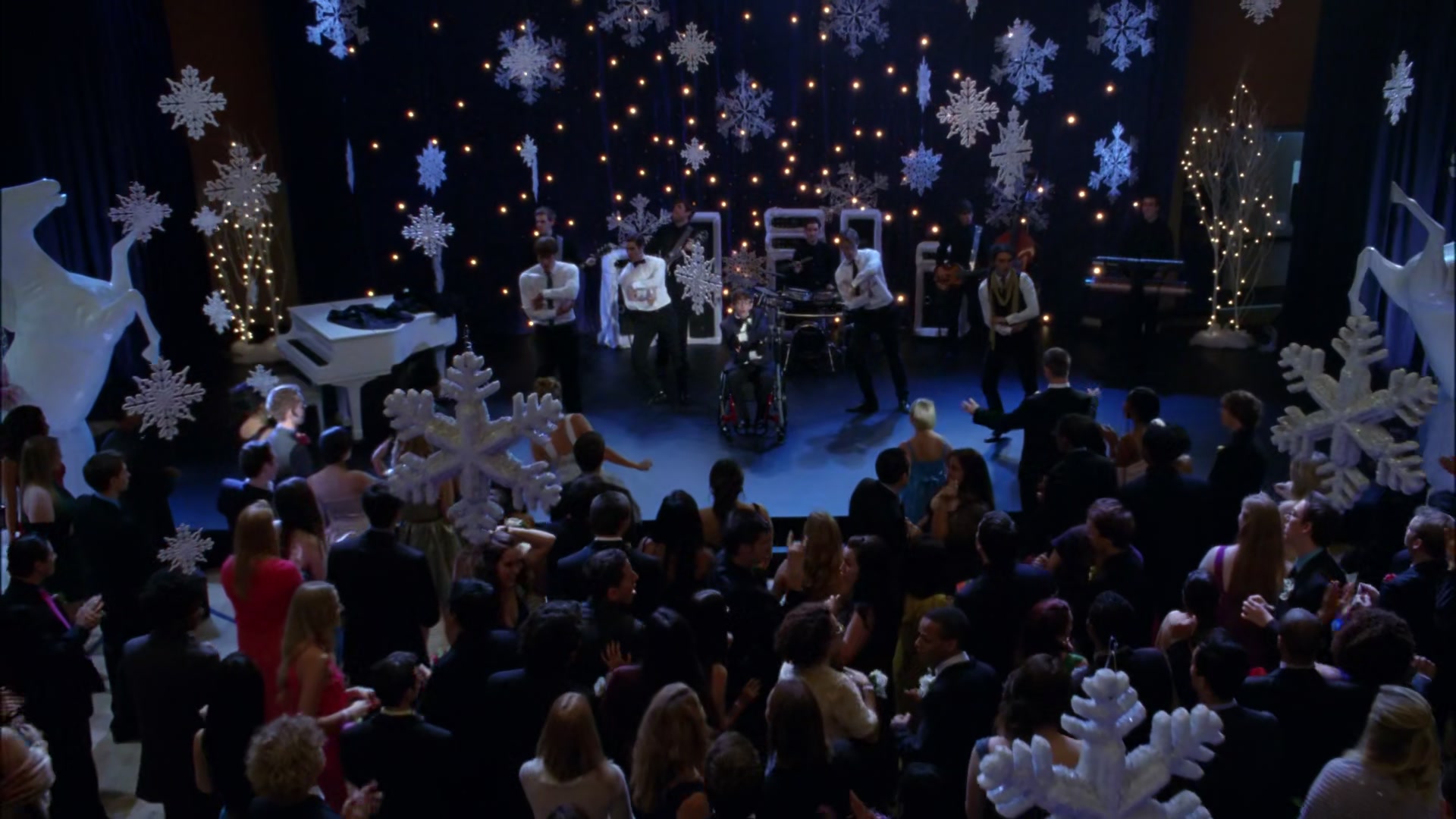 Glee411-0807.jpg
