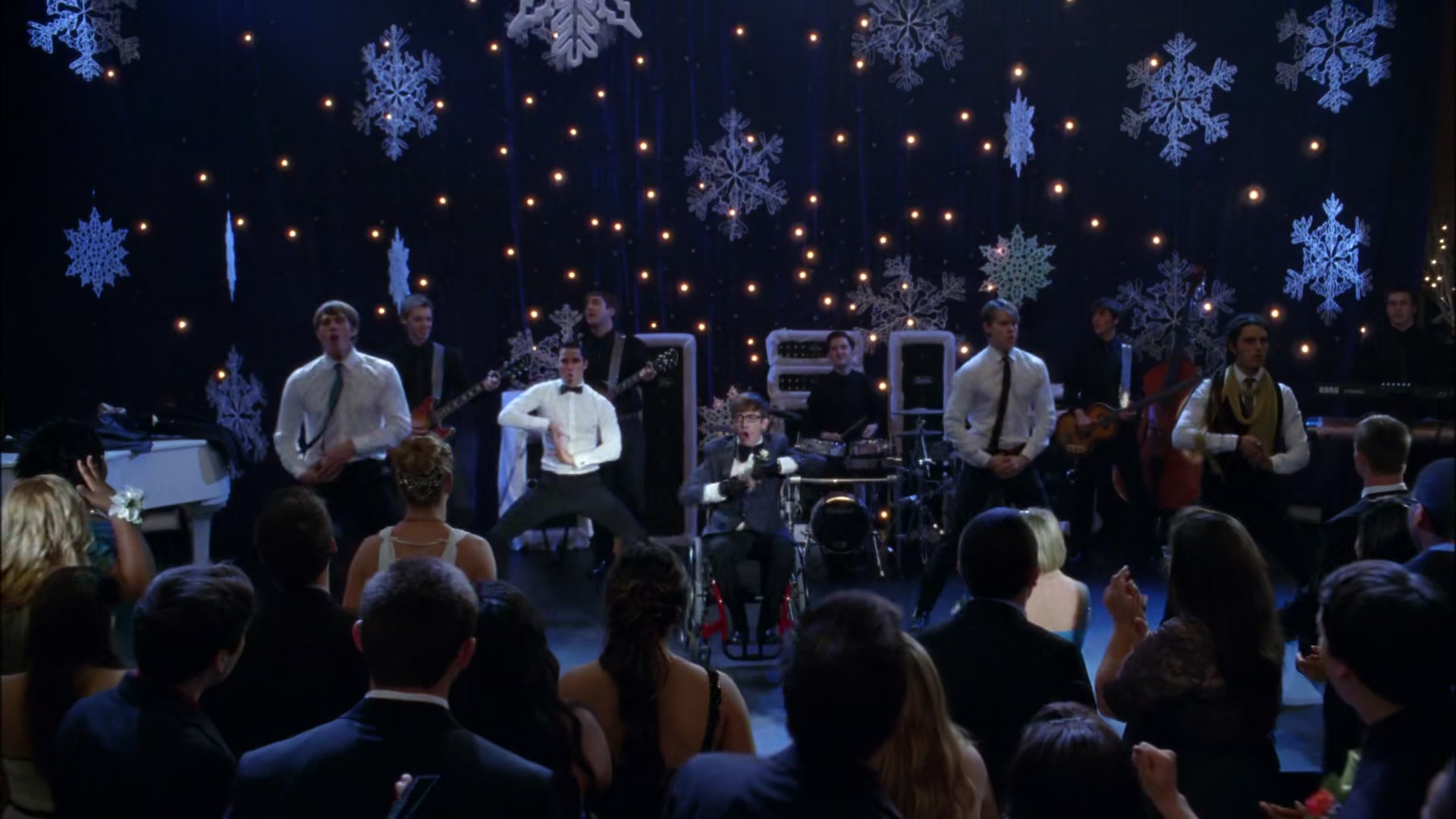 Glee411-0809.jpg