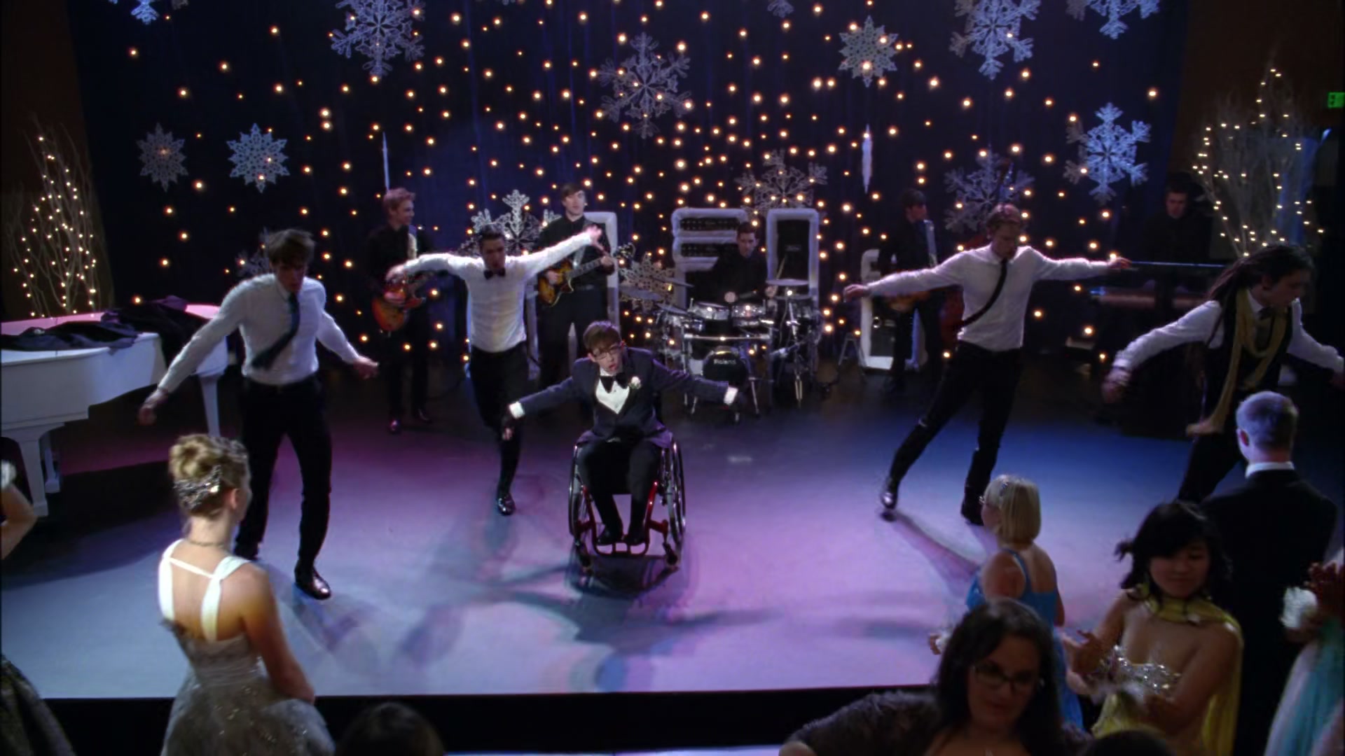 Glee411-0812.jpg