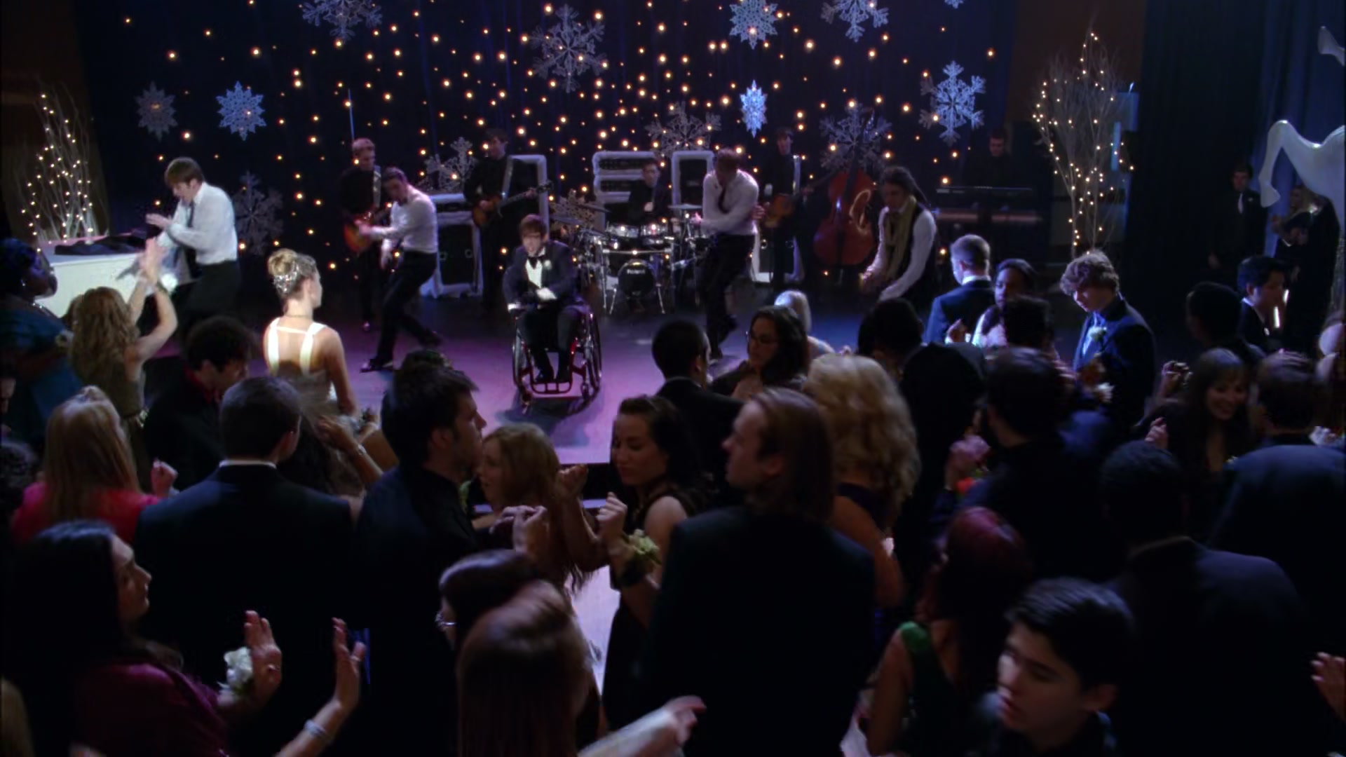 Glee411-0813.jpg