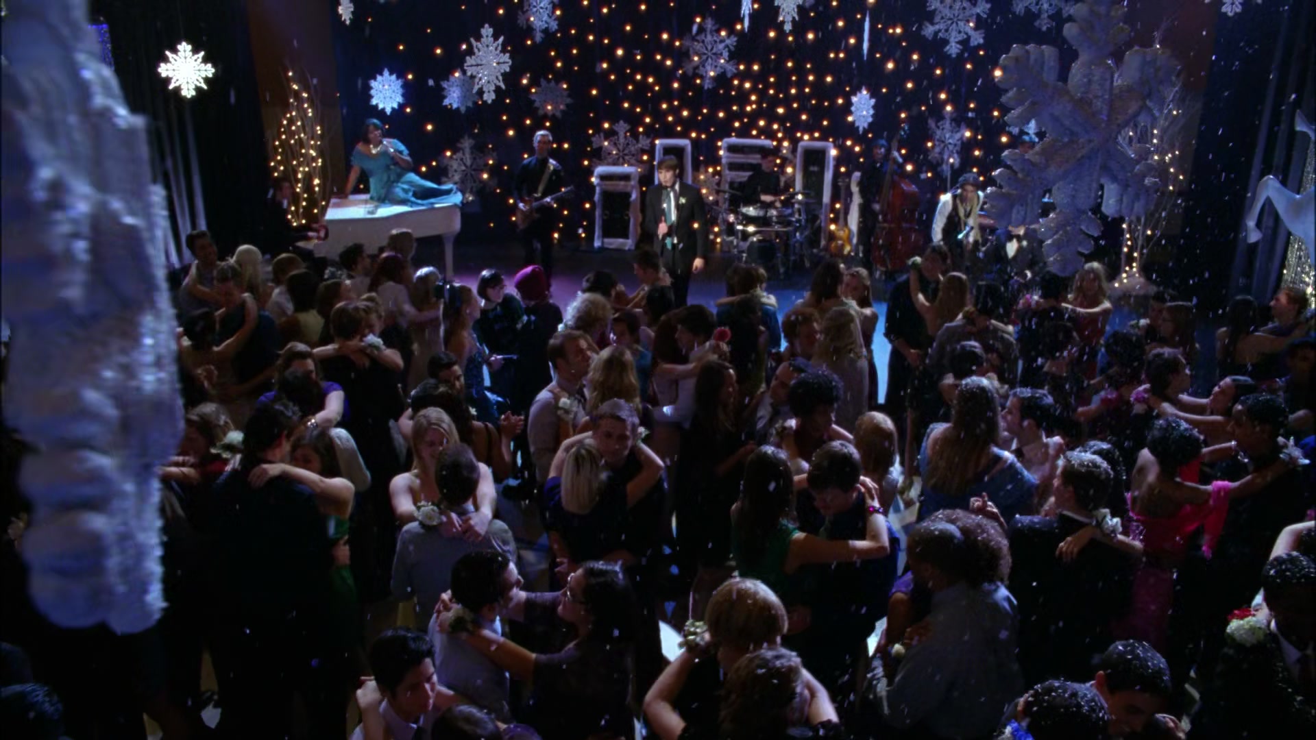 Glee411-1223.jpg
