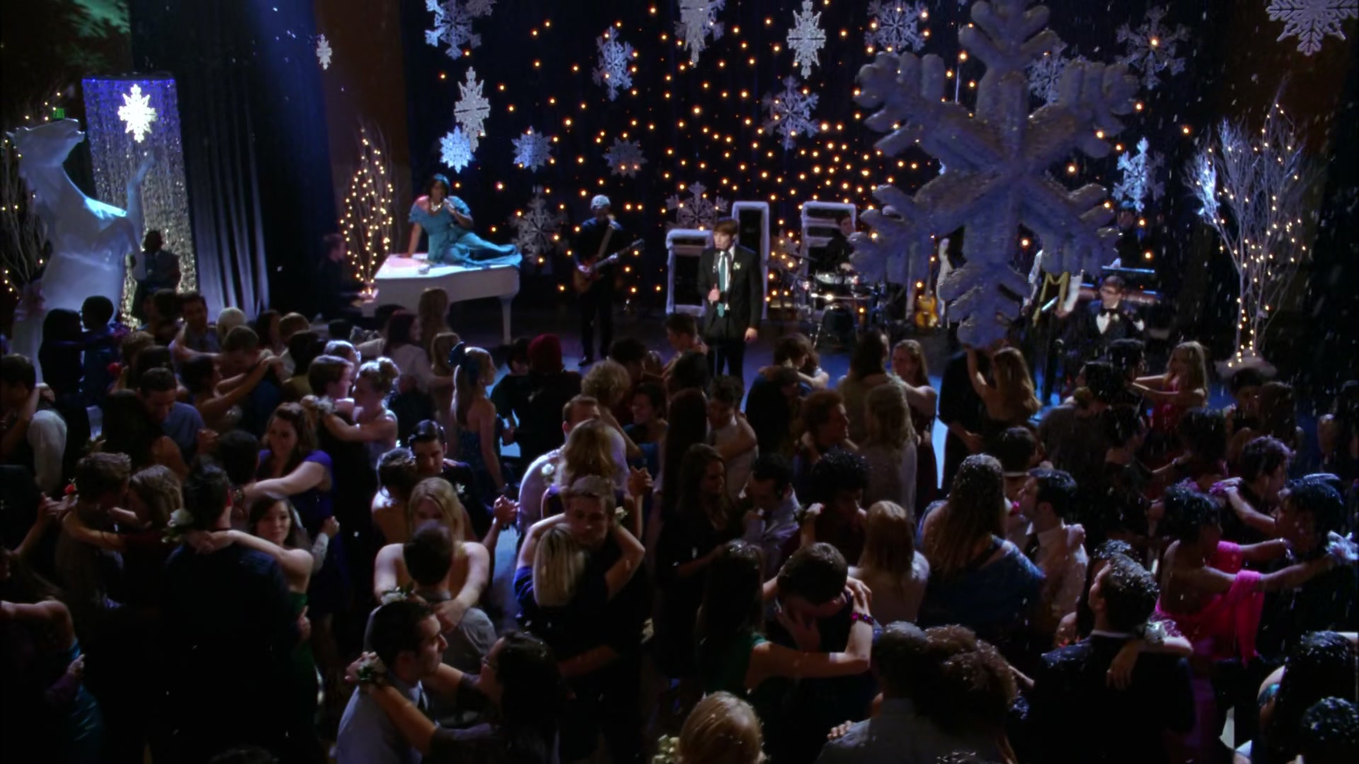 Glee411-1224.jpg