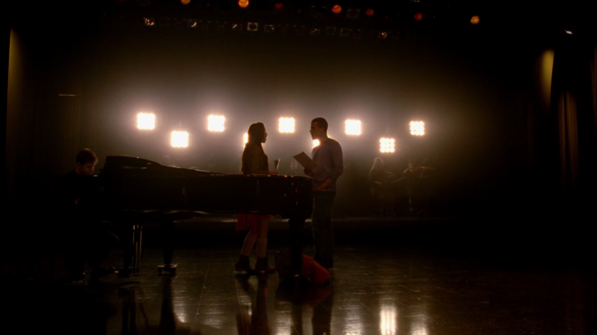 Glee412-0530.jpg