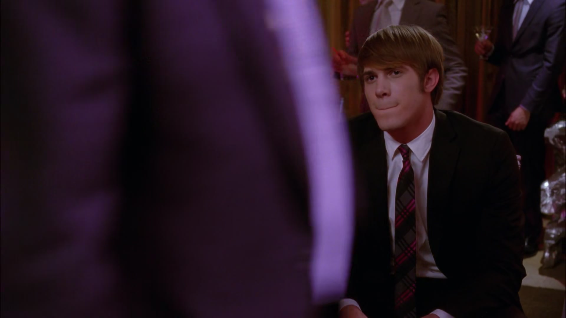 Glee414-0614.jpg