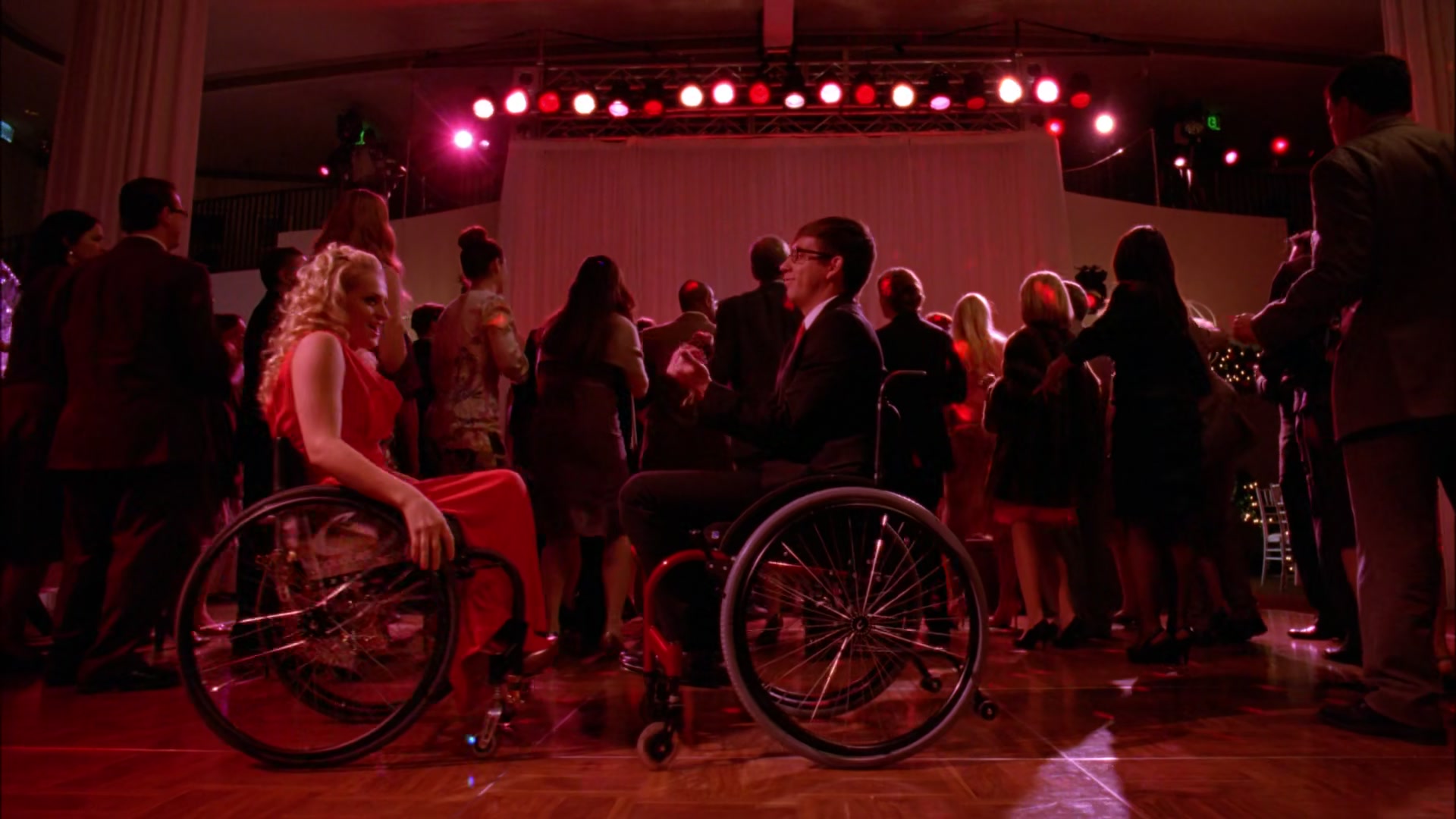 Glee414-0728.jpg