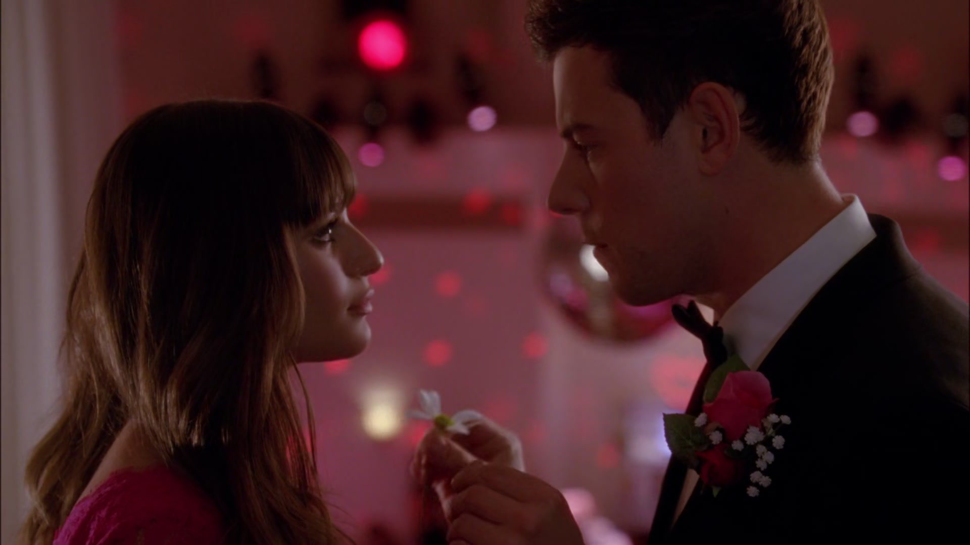 Glee414-0819.jpg