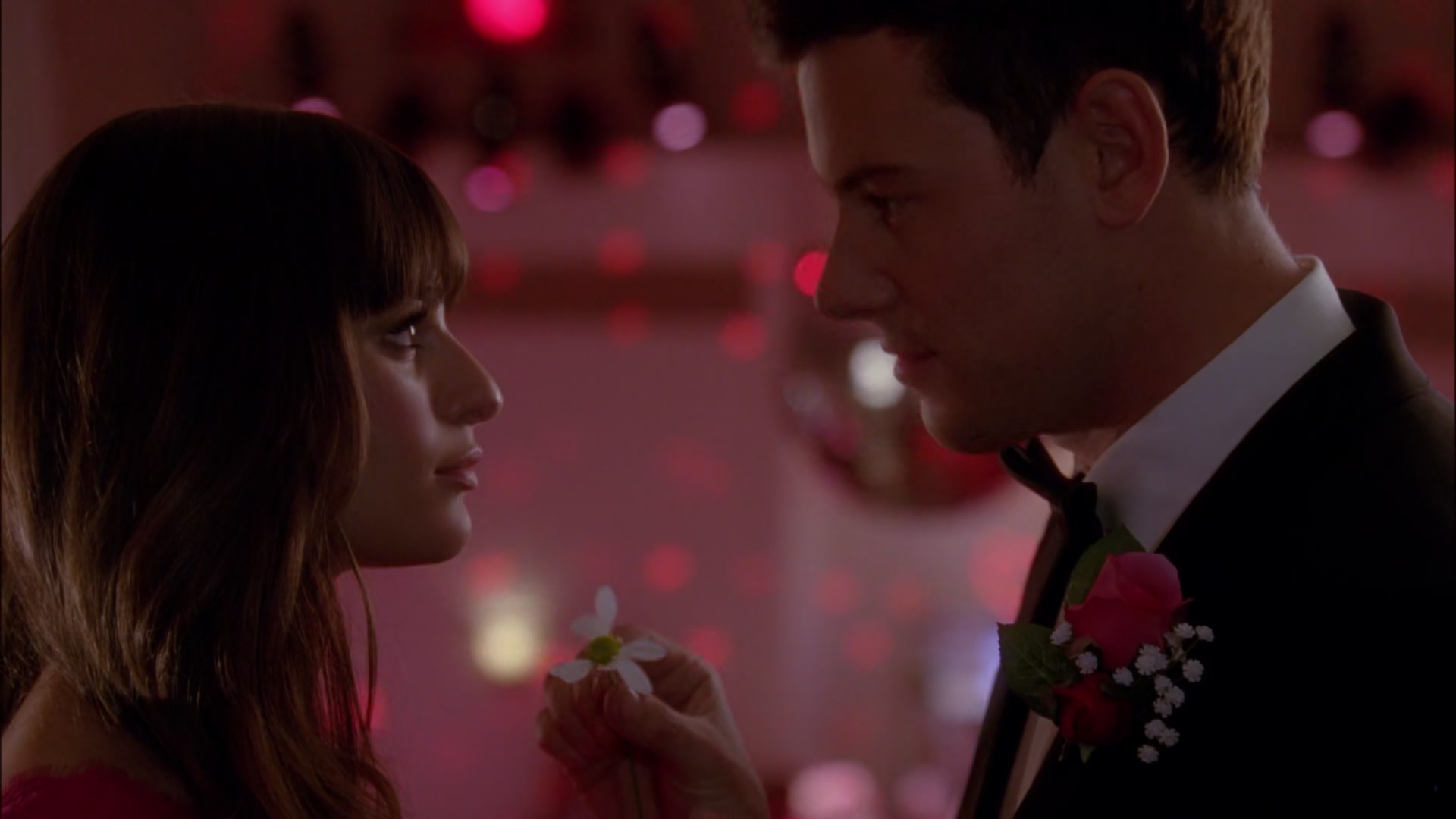 Glee414-0828.jpg