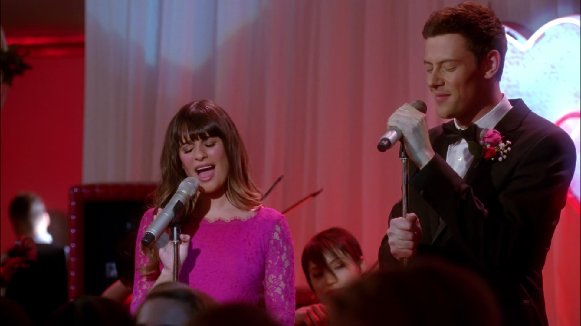 Glee414-0907.jpg