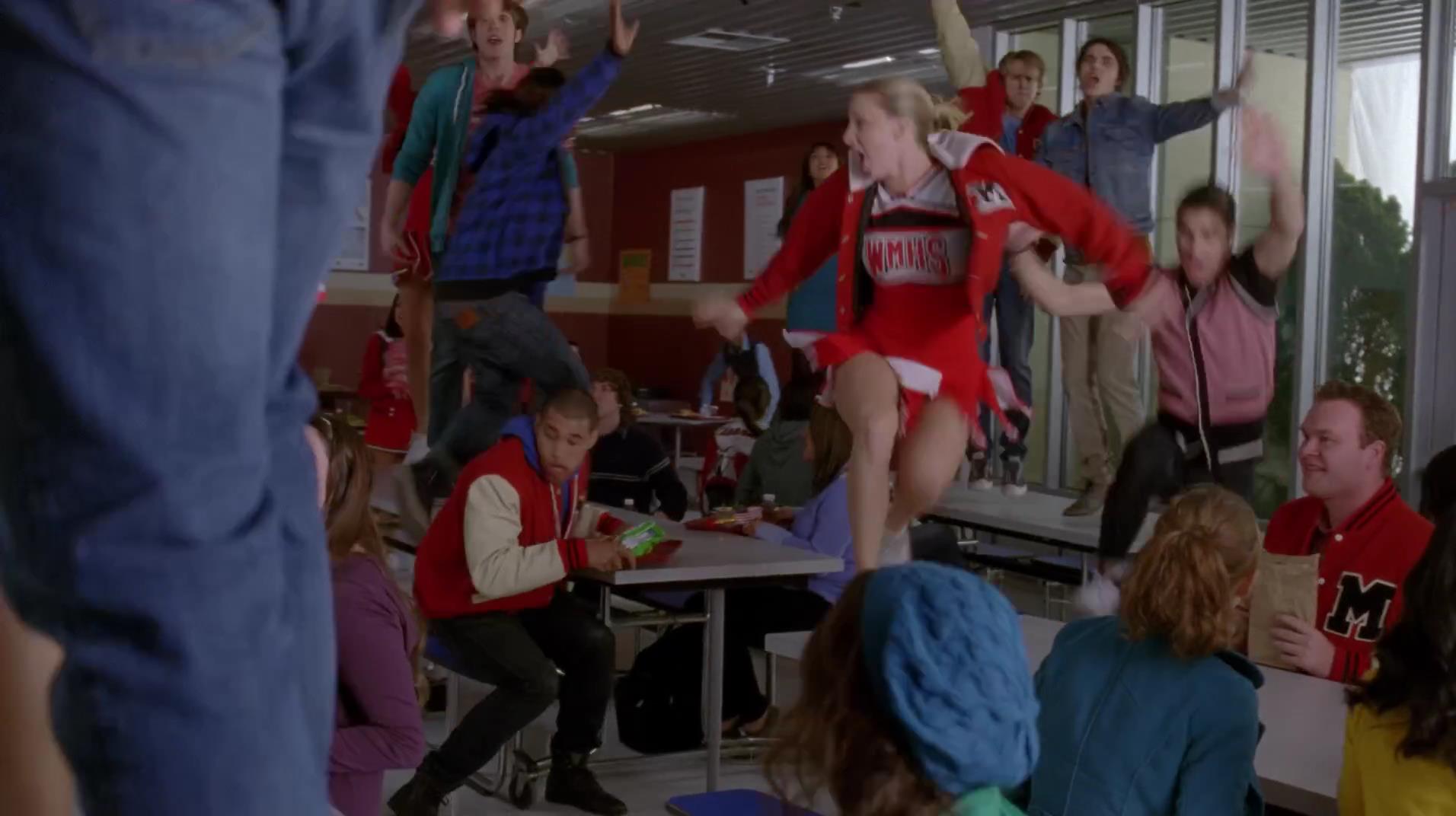 Glee_0203.jpg