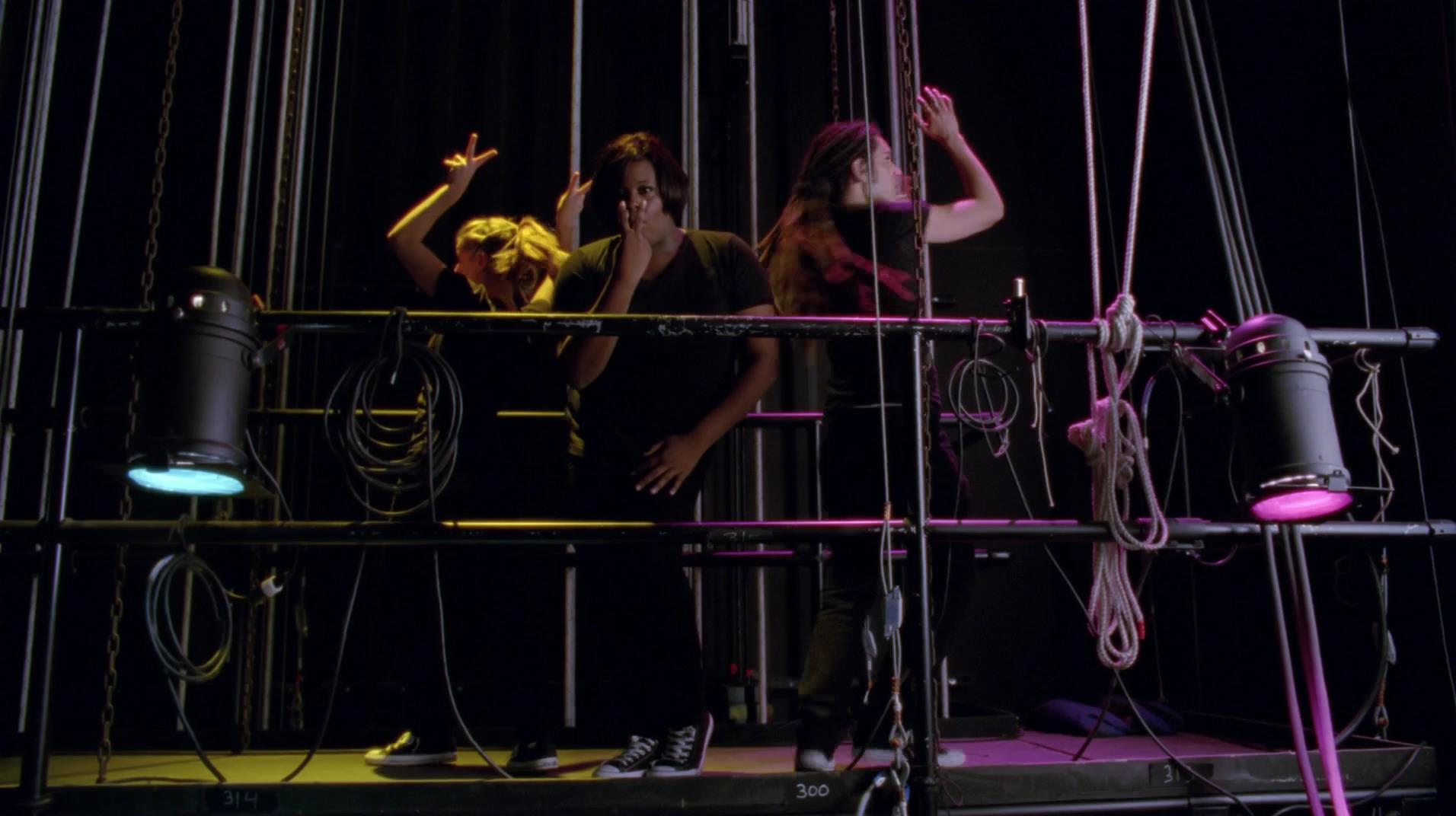Glee_1022.jpg