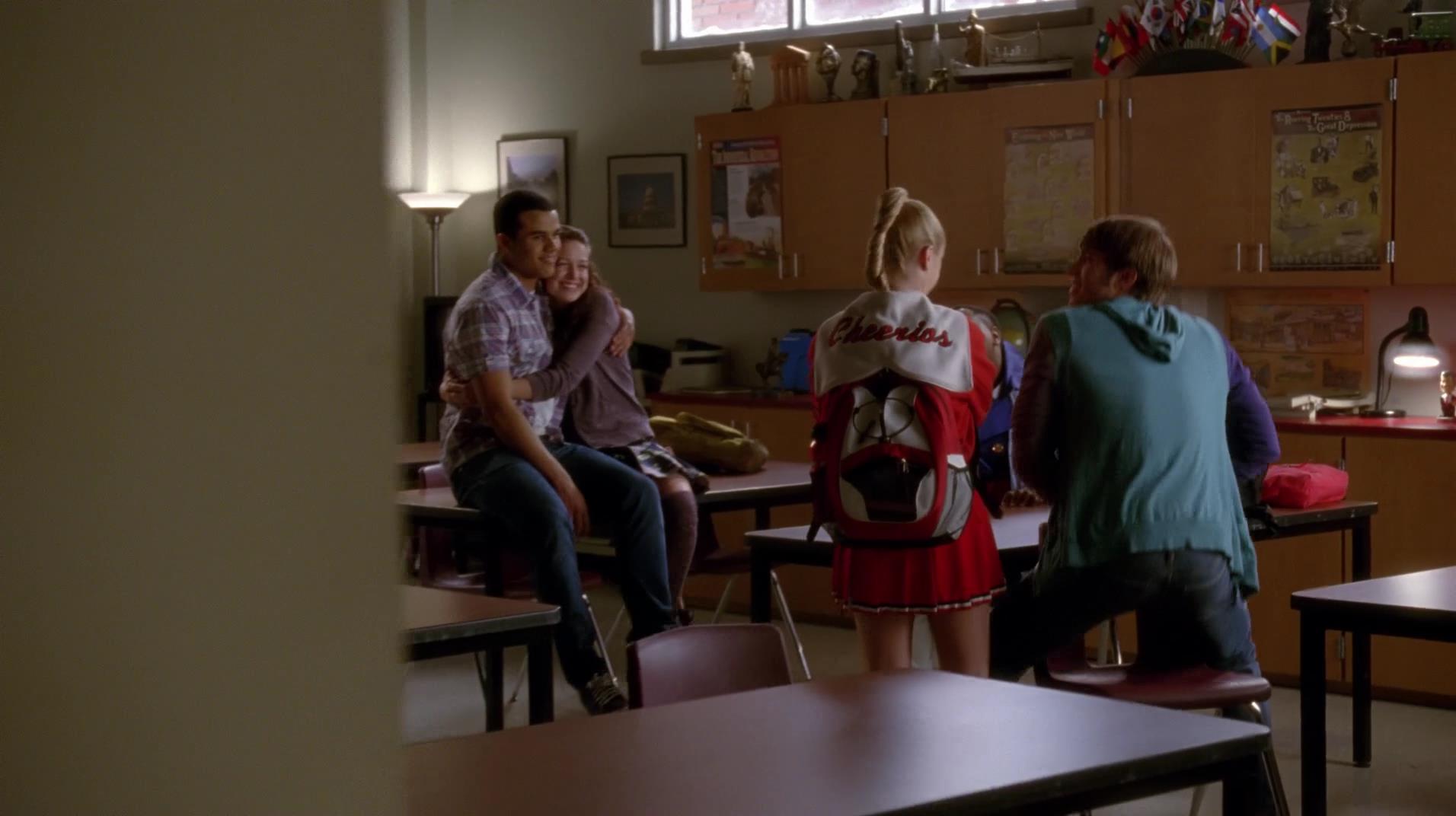Glee_0910.jpg