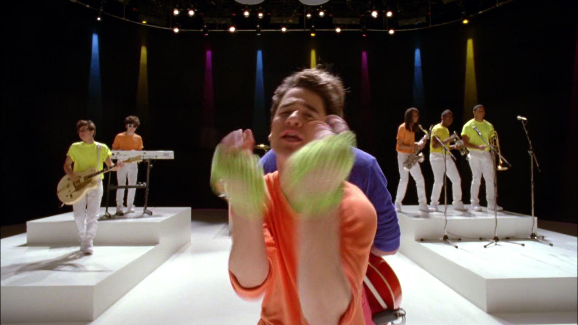 Glee417-0117.jpg