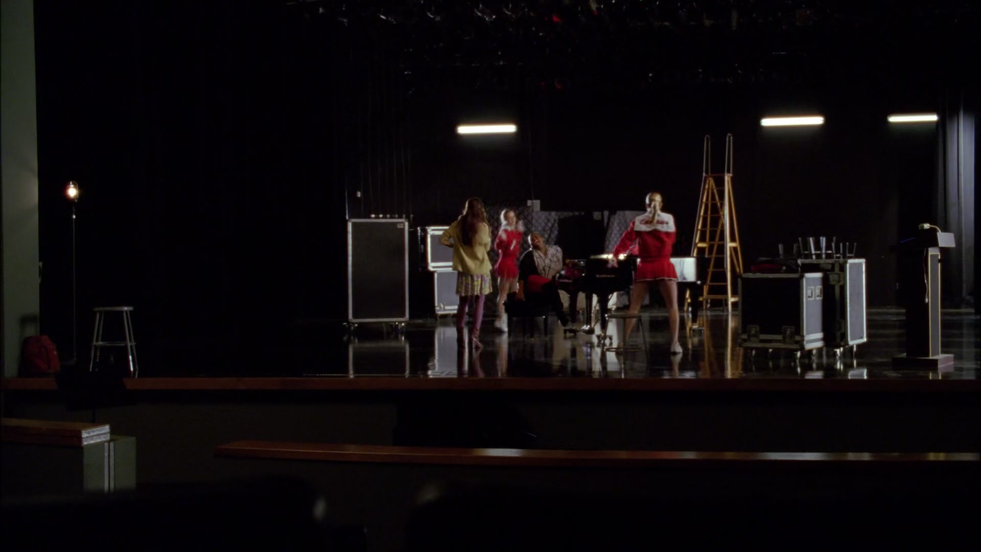 Glee417-0493.jpg