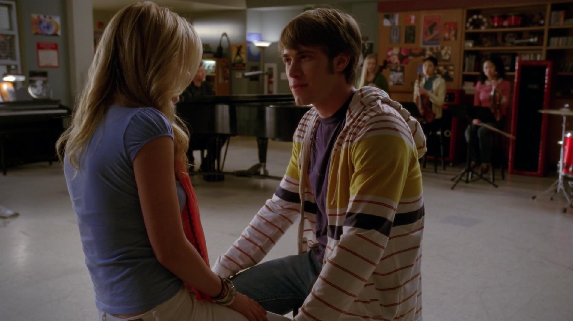 Glee_0203.jpg