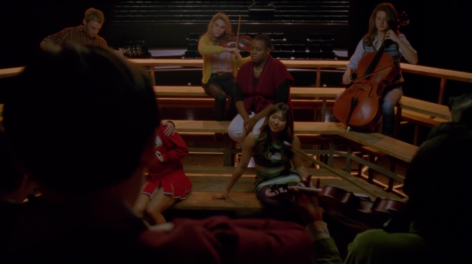 Glee_1012.jpg