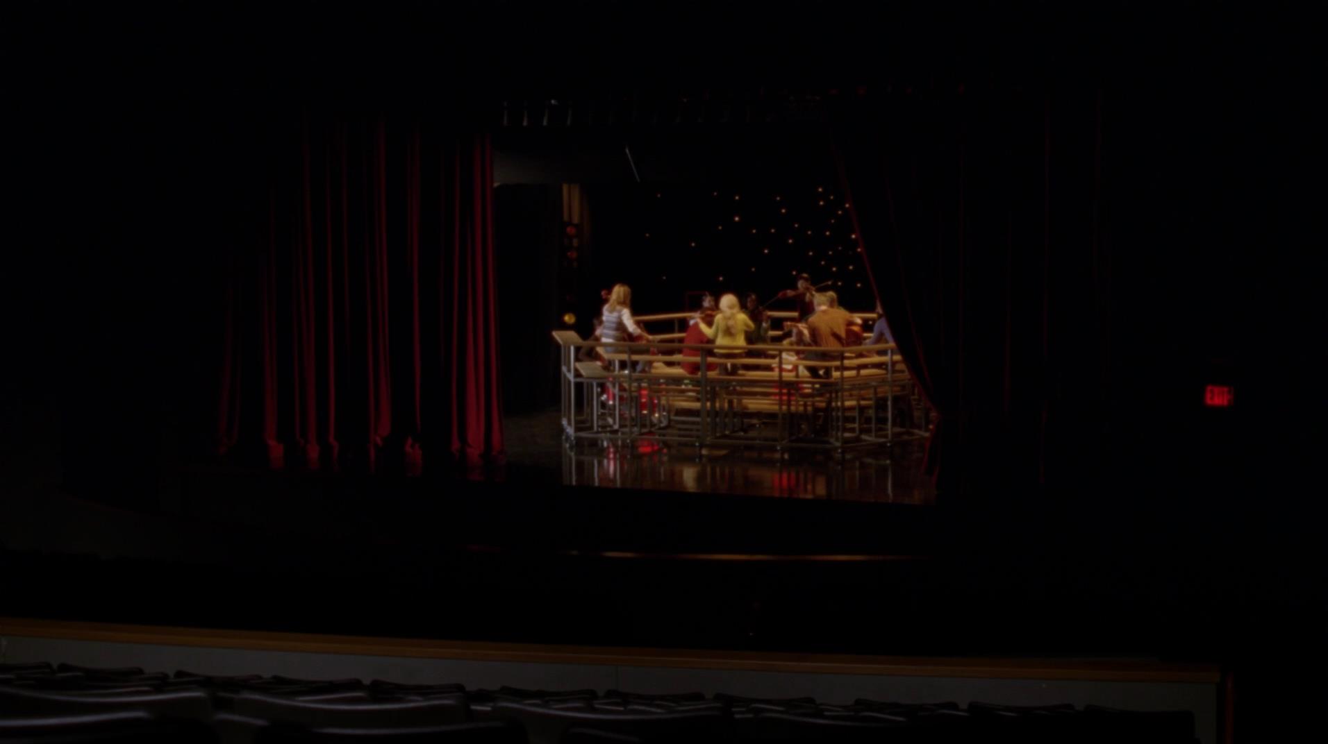Glee_1018.jpg
