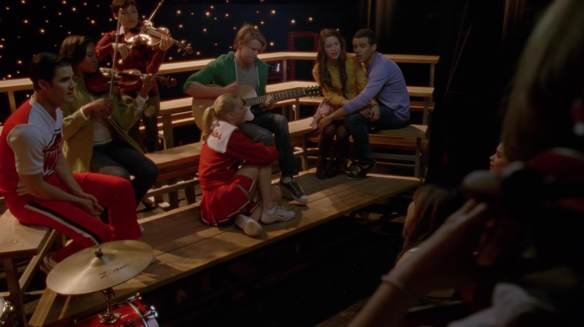Glee_1024.jpg