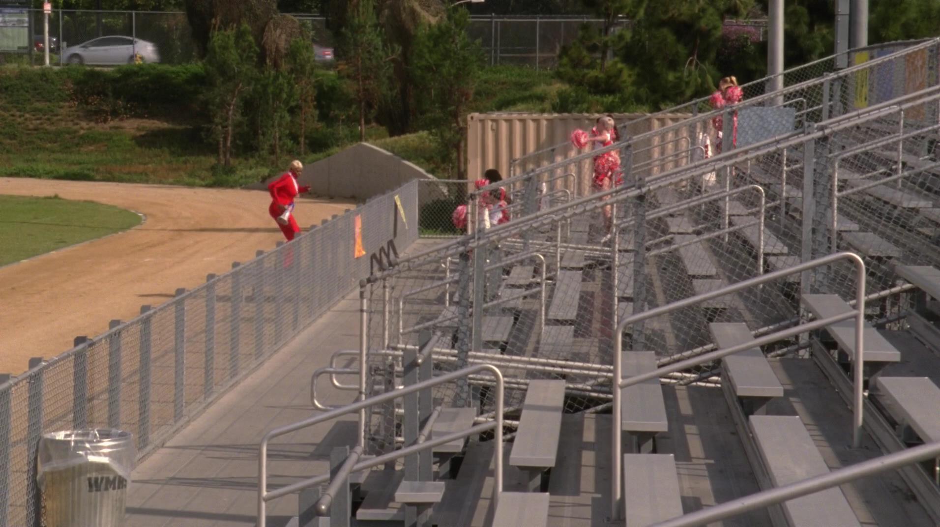 Glee_0614.jpg